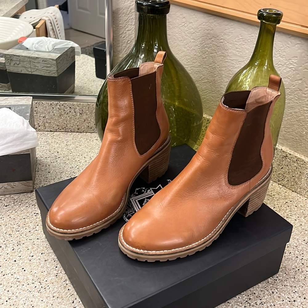 Price reduced. Silent D booties. Price firm.